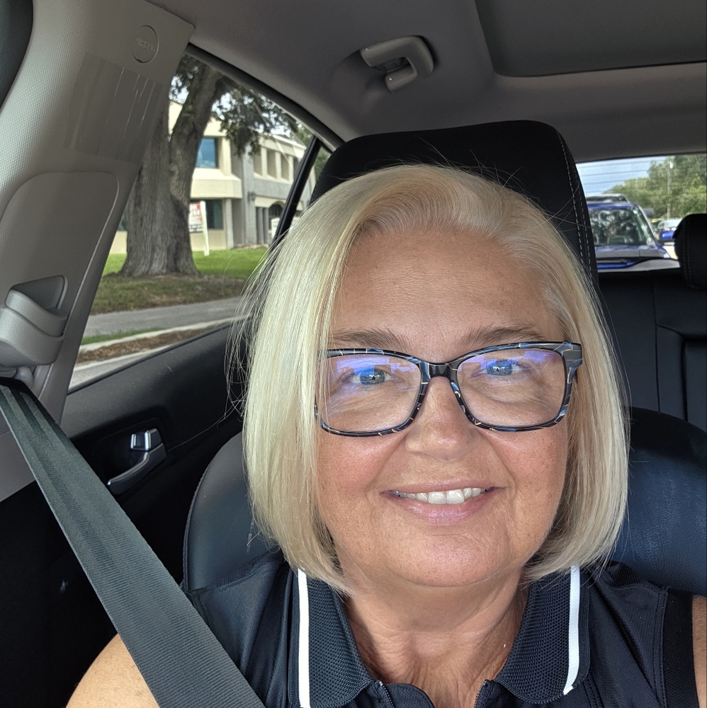 Meet your Posher, Helena
